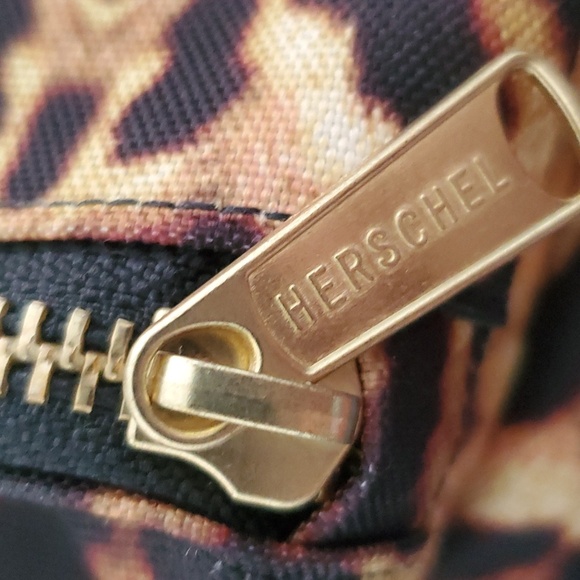 HERSCHEL MINI LEOPARD PRINT/BLACK BACKPACK - Picture 8 of 8